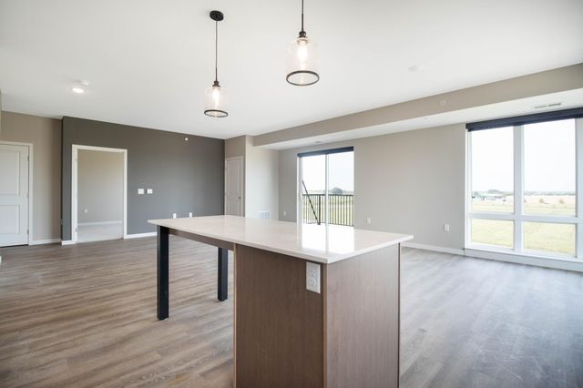 6450 37th Avenue NW 110, Rochester, MN 55901