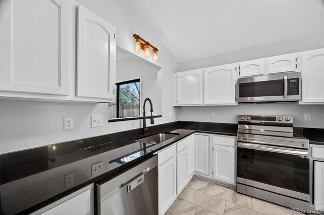 2284 S Kingston Court, Aurora, CO 80014