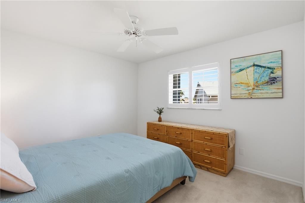 Image 19 of property listing at 828 SW 52nd ST, Cape Coral, FL 33914