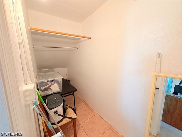 3322 N Key DR 1, North Fort Myers, FL 33903