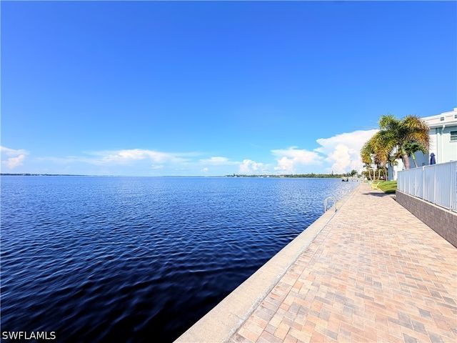 3322 N Key DR 1, North Fort Myers, FL 33903