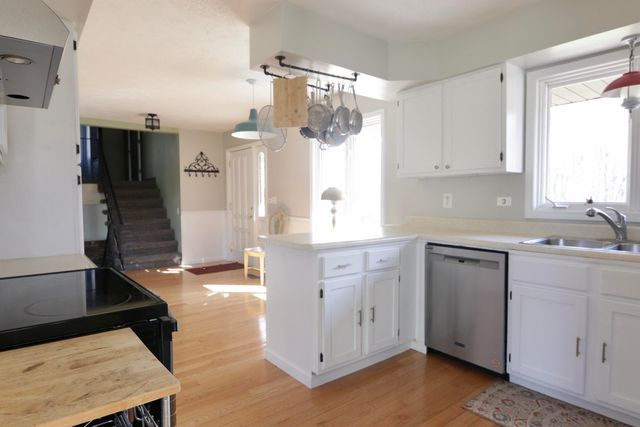 18121 136th Avenue, Crockery Twp, MI 49448