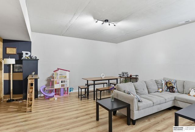 10823 S 177th Street, Omaha, NE 68136