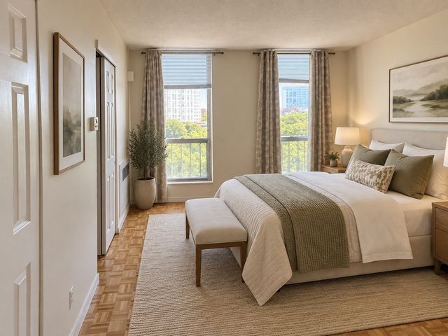 33 Pond 1005, Brookline, MA 02445