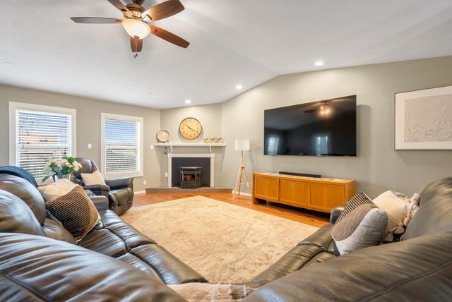 1025 Sandra Lane, Bosque Farms, NM 87068