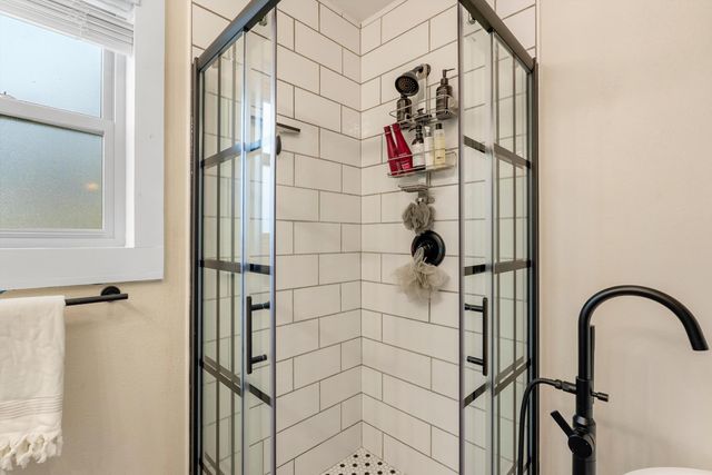 1025 Sandra Lane, Bosque Farms, NM 87068