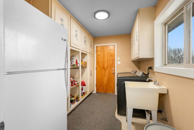 1025 Sandra Lane, Bosque Farms, NM 87068