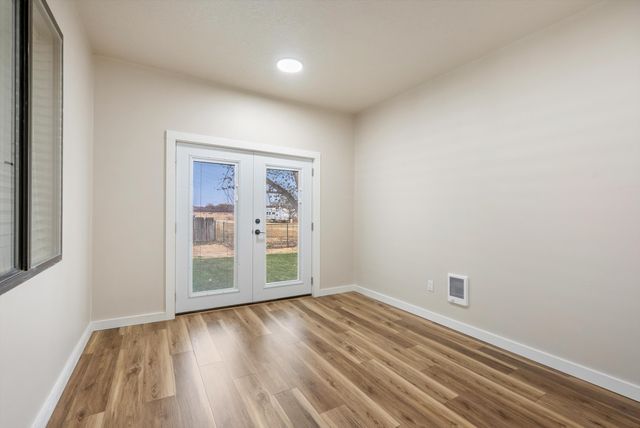 1025 Sandra Lane, Bosque Farms, NM 87068