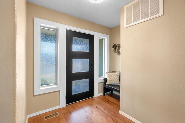 1025 Sandra Lane, Bosque Farms, NM 87068