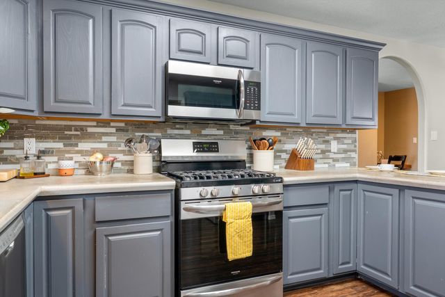 1025 Sandra Lane, Bosque Farms, NM 87068