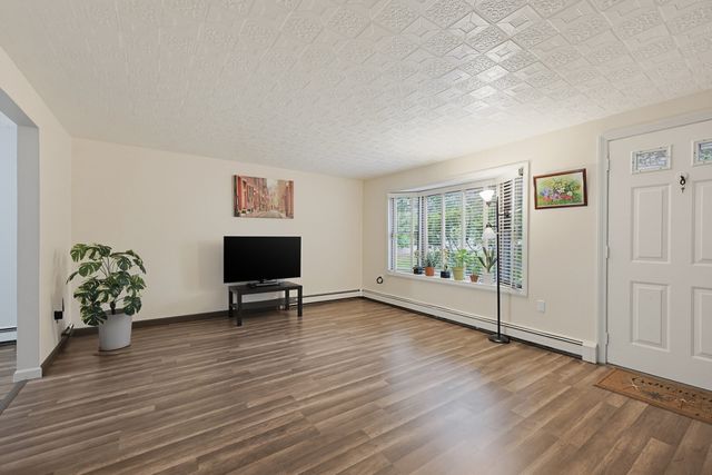 14 Anderson Way 14, Malden, MA 02148