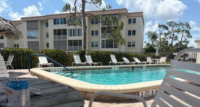 1724 Pine Valley DR 308, Fort Myers, FL 33907