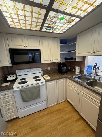 1724 Pine Valley DR 308, Fort Myers, FL 33907