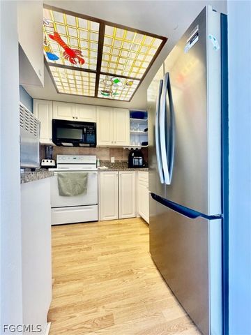 1724 Pine Valley DR 308, Fort Myers, FL 33907