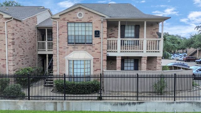 2255 Braeswood Park Drive 102, Houston, TX 77030