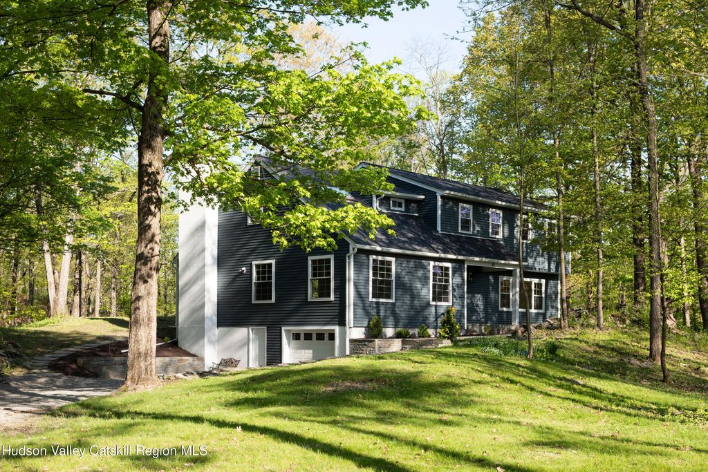 41 Meddaugh Road, Pleasant Valley, NY 12569