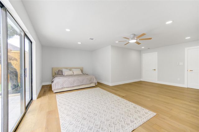 12002 S Circle Drive, Houston, TX 77071
