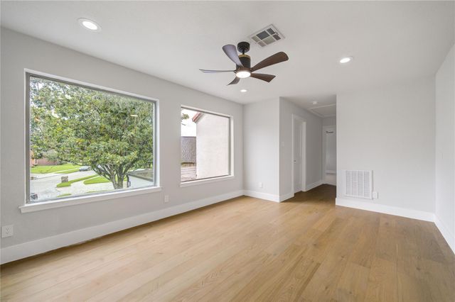 12002 S Circle Drive, Houston, TX 77071