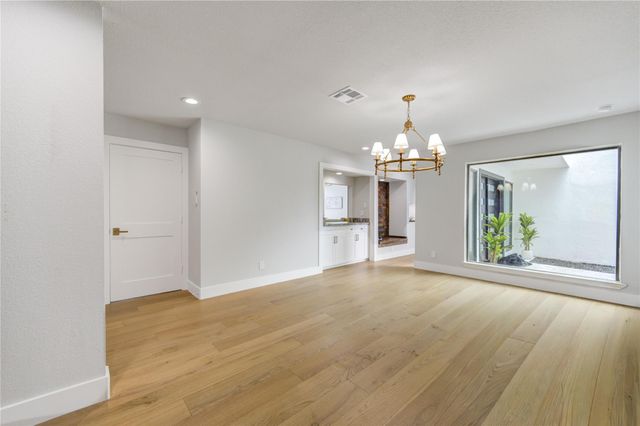 12002 S Circle Drive, Houston, TX 77071