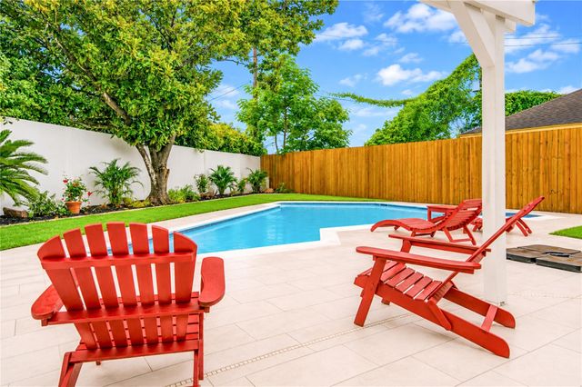 12002 S Circle Drive, Houston, TX 77071