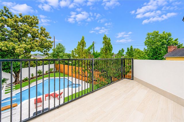 12002 S Circle Drive, Houston, TX 77071