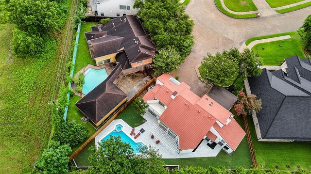 12002 S Circle Drive, Houston, TX 77071