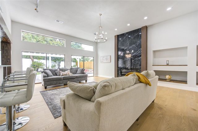 12002 S Circle Drive, Houston, TX 77071