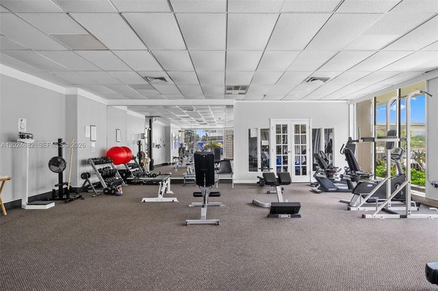 300 Bayview Dr 807, Sunny Isles Beach, FL 33160