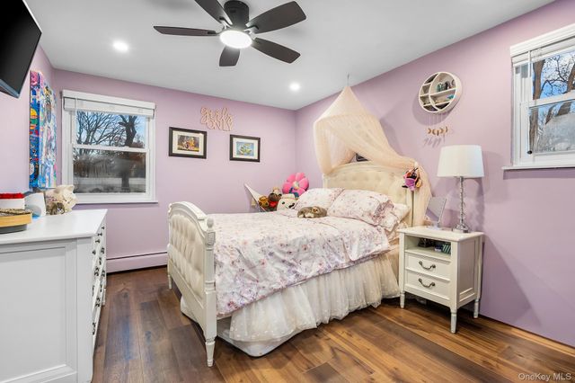 19 Corvette Road, Selden, NY 11784