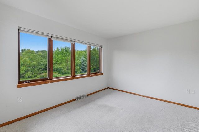 N8244 Ashberry AVENUE, Fond Du Lac, WI 54937
