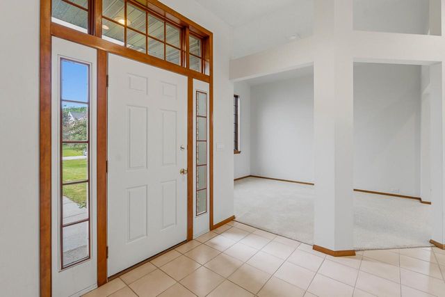 N8244 Ashberry AVENUE, Fond Du Lac, WI 54937