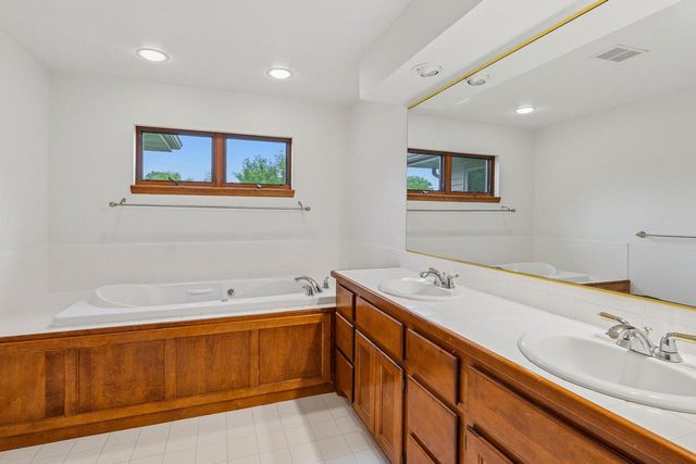 N8244 Ashberry AVENUE, Fond Du Lac, WI 54937