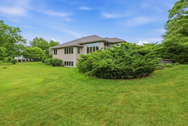 N8244 Ashberry AVENUE, Fond Du Lac, WI 54937