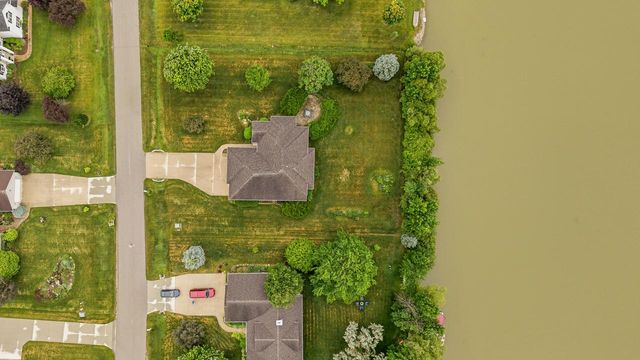 N8244 Ashberry AVENUE, Fond Du Lac, WI 54937