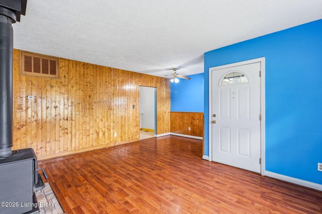10317 Grafton Hall Rd, Louisville, KY 40272