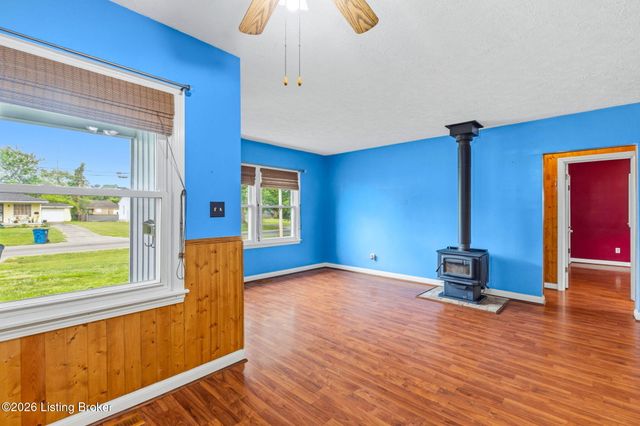 10317 Grafton Hall Rd, Louisville, KY 40272