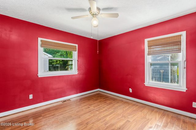 10317 Grafton Hall Rd, Louisville, KY 40272