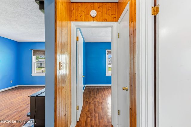 10317 Grafton Hall Rd, Louisville, KY 40272