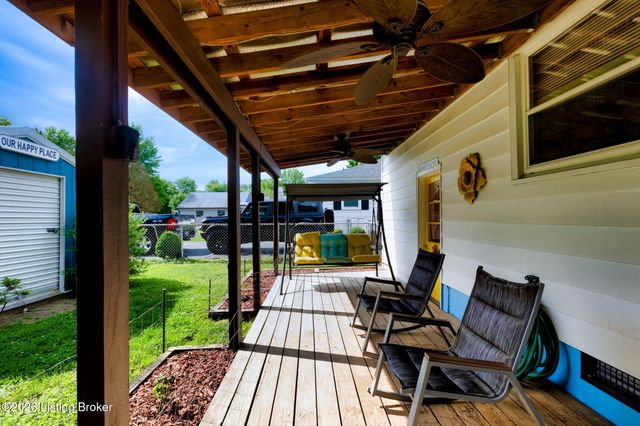 10317 Grafton Hall Rd, Louisville, KY 40272