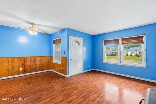 10317 Grafton Hall Rd, Louisville, KY 40272