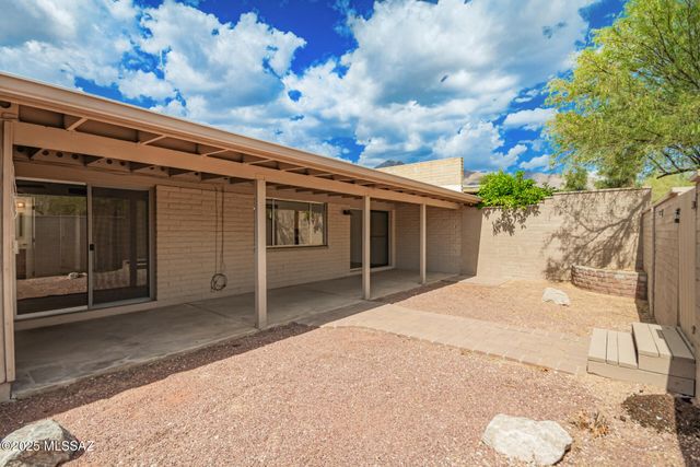 6 E Madrid Drive, Tucson, AZ 85704