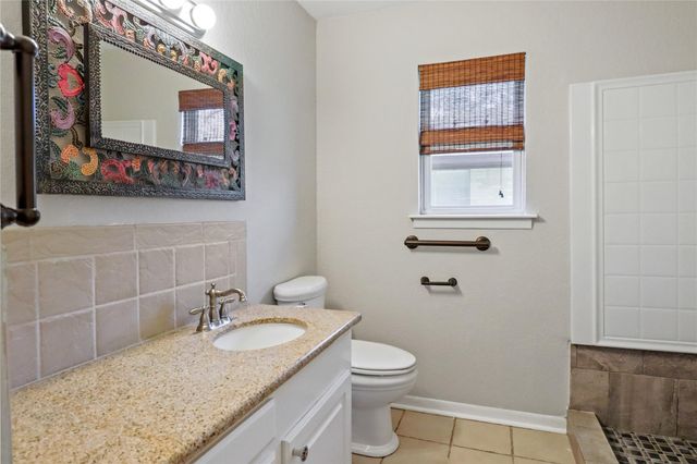 441 Southern Oaks Drive, Lake Jackson, TX 77566