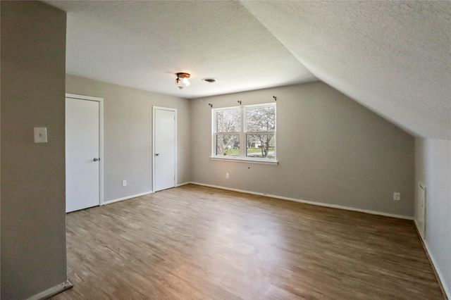 441 Southern Oaks Drive, Lake Jackson, TX 77566