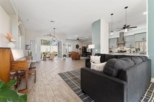 529 VIA DEL SOL DRIVE, Davenport, FL 33896