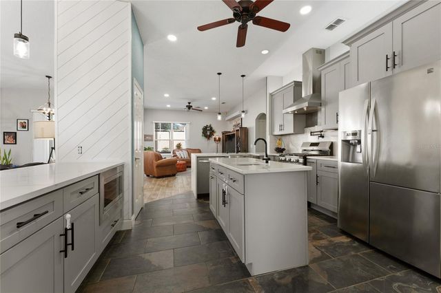 529 VIA DEL SOL DRIVE, Davenport, FL 33896