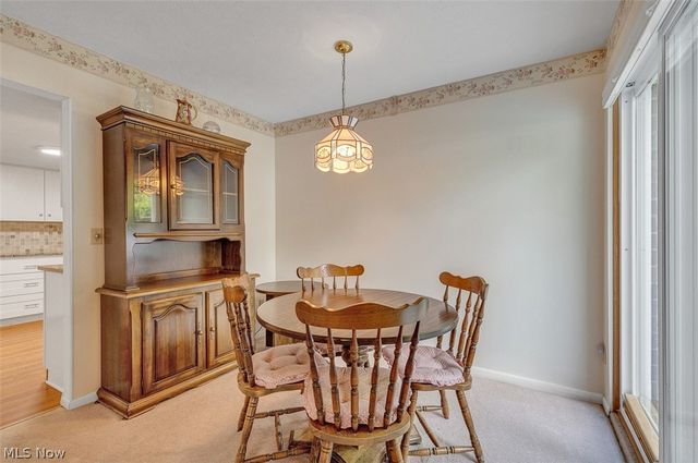 4310 Hyde Park 4, North Olmsted, OH 44070