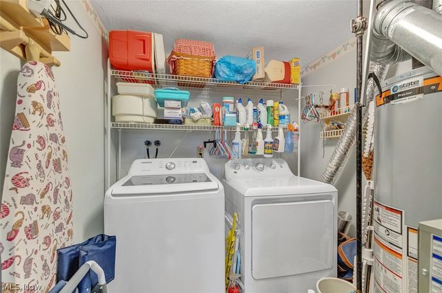 4310 Hyde Park 4, North Olmsted, OH 44070