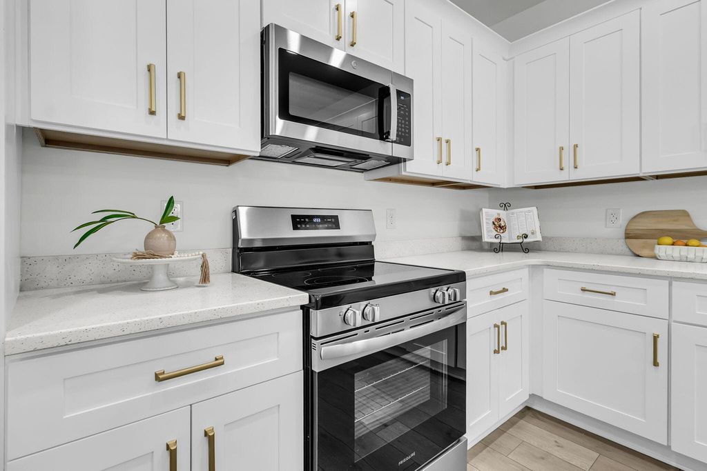 Image 21 of property listing at 4009 Gravely Avenue, North Charleston, SC 29405