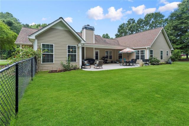 517 Annslee Lane, Loganville, GA 30052