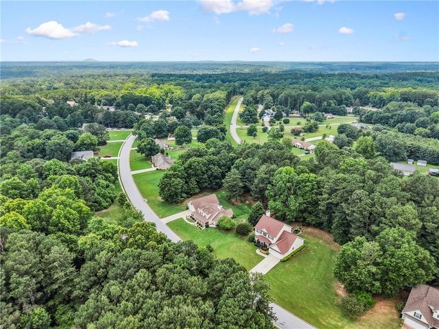 517 Annslee Lane, Loganville, GA 30052